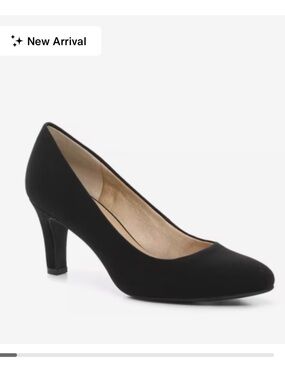 Kelly & Katie Black Kitten Heel Genna Pump Size 7 Classic Career Heels